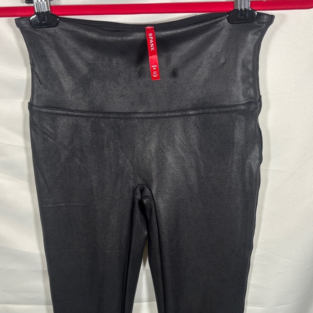 SPANX faux leather leggings SZ M